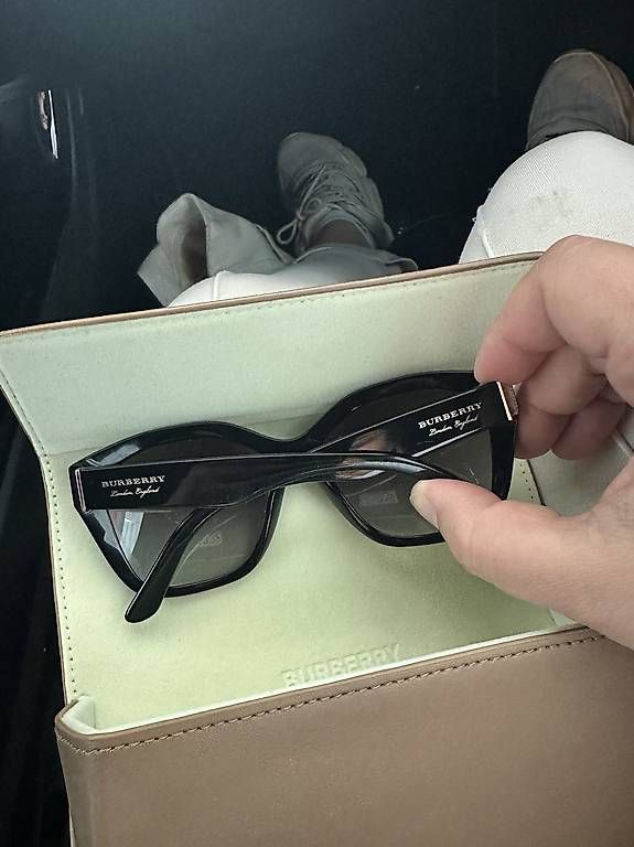 Burberry Occhiali & Lenti: Burberry Damen Sonnenbrille – Usato da Goldau venduto da anma91 1