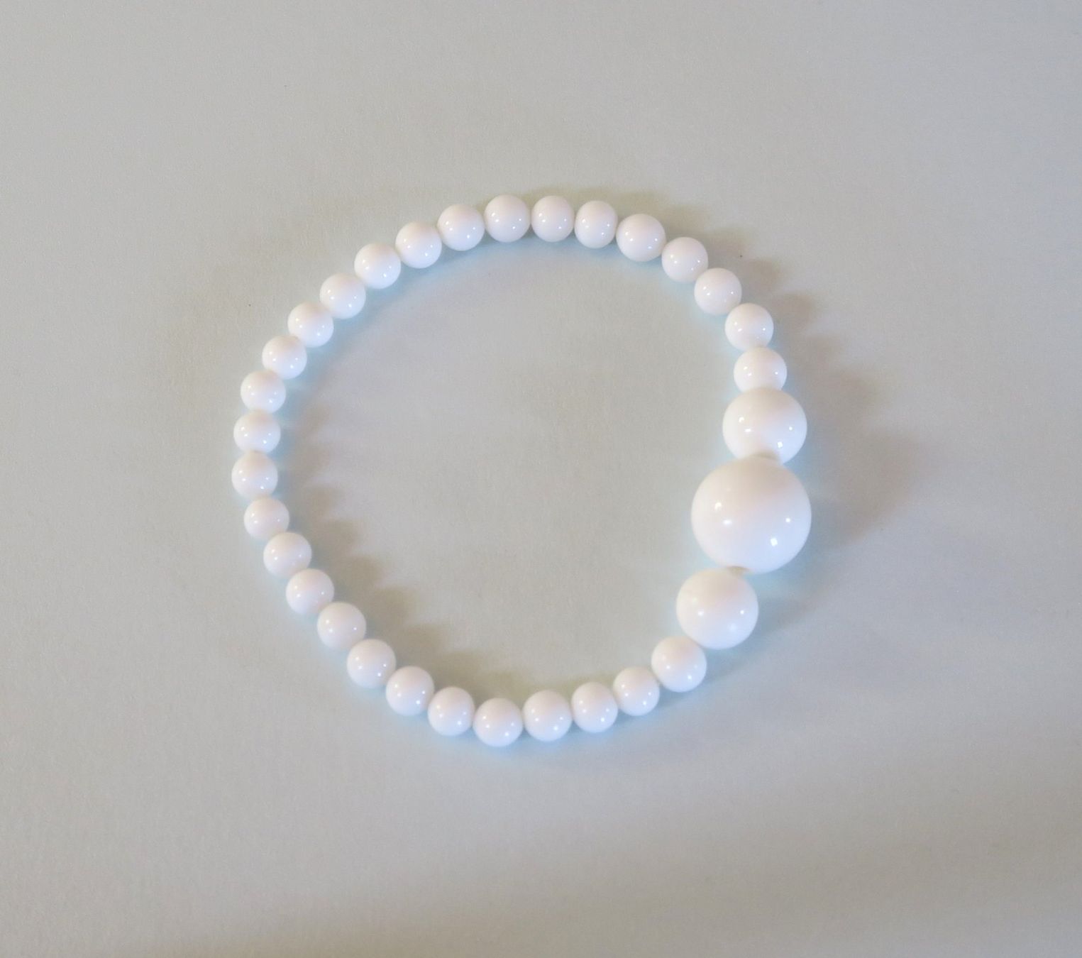 Bracciali & Braccialetti: Armband Glasperlen weiss – Usato da Brittnau venduto da marlenestone