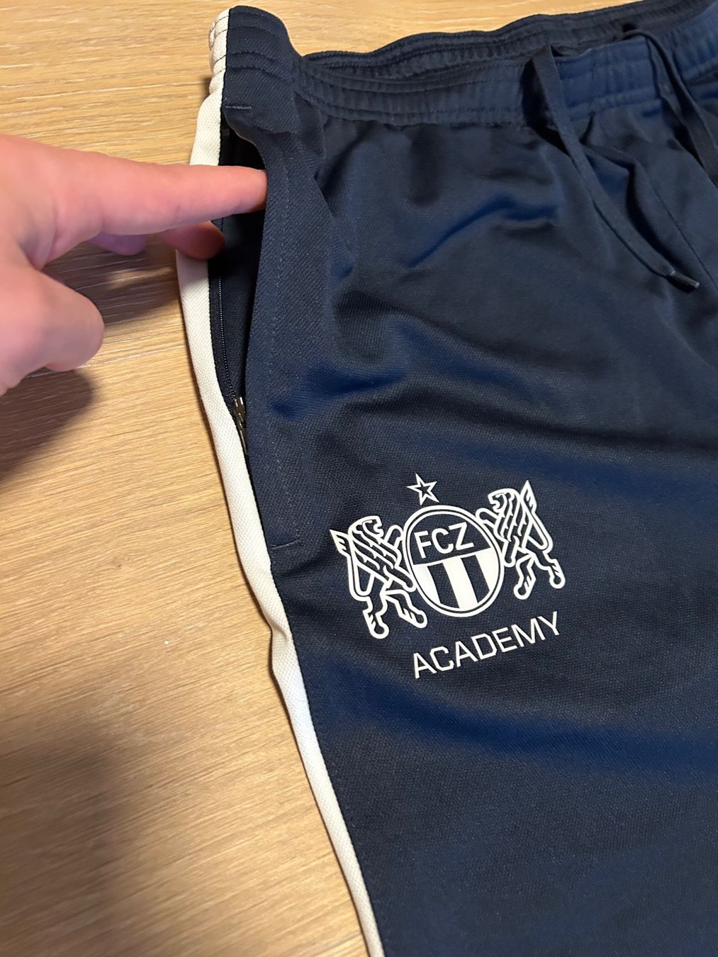 Nike Pantaloni: FCZ Hosen – Usato da Uerikon venduto da Petersli 1