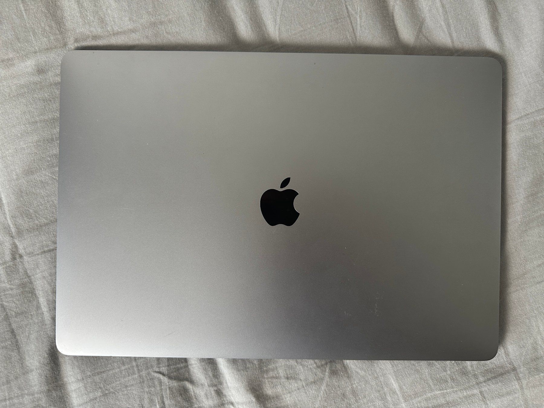 Apple Notebook: Apple MacBook Pro 15" 2018 | Core i9 | 32 GB RAM | 1 TB SSD – Usato da Genève venduto da ds-meridian24 4