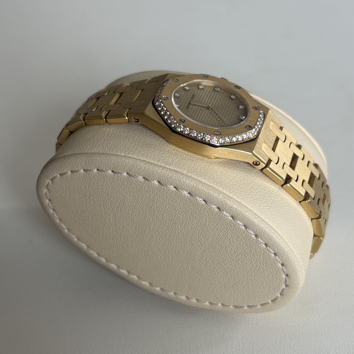 Audemars Piguet Orologi: Audemars Piguet Royal Oak 18K 107g – Usato da Winterthur venduto da LaBodega 4