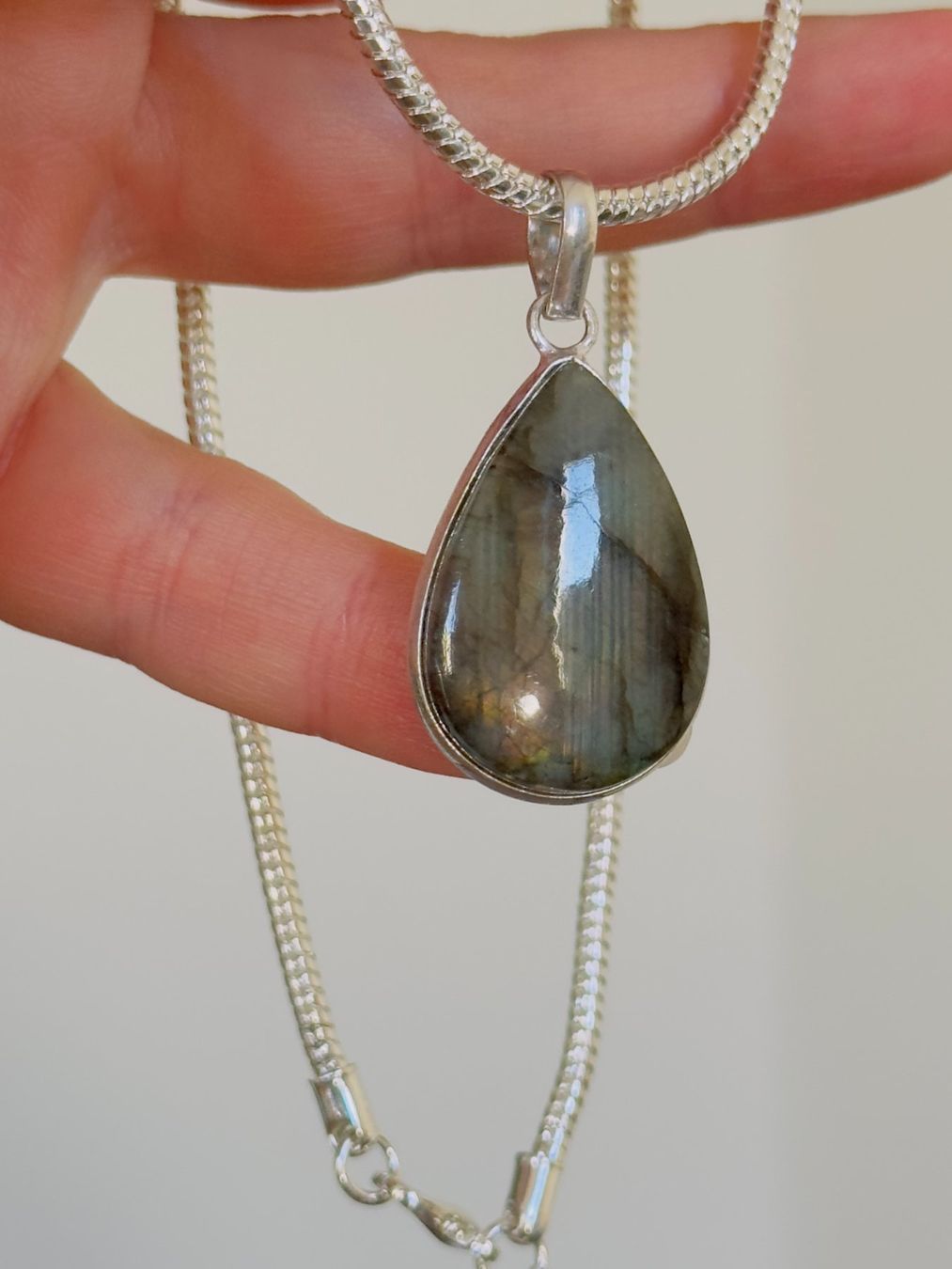 Catenine: Labradorite necklace – Nuovo e nell'imballaggio originale da Genève venduto da AGBERG 1