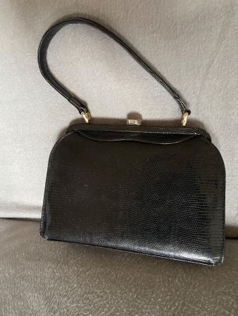 Sac à main ancien en peau de lézard noir vintage