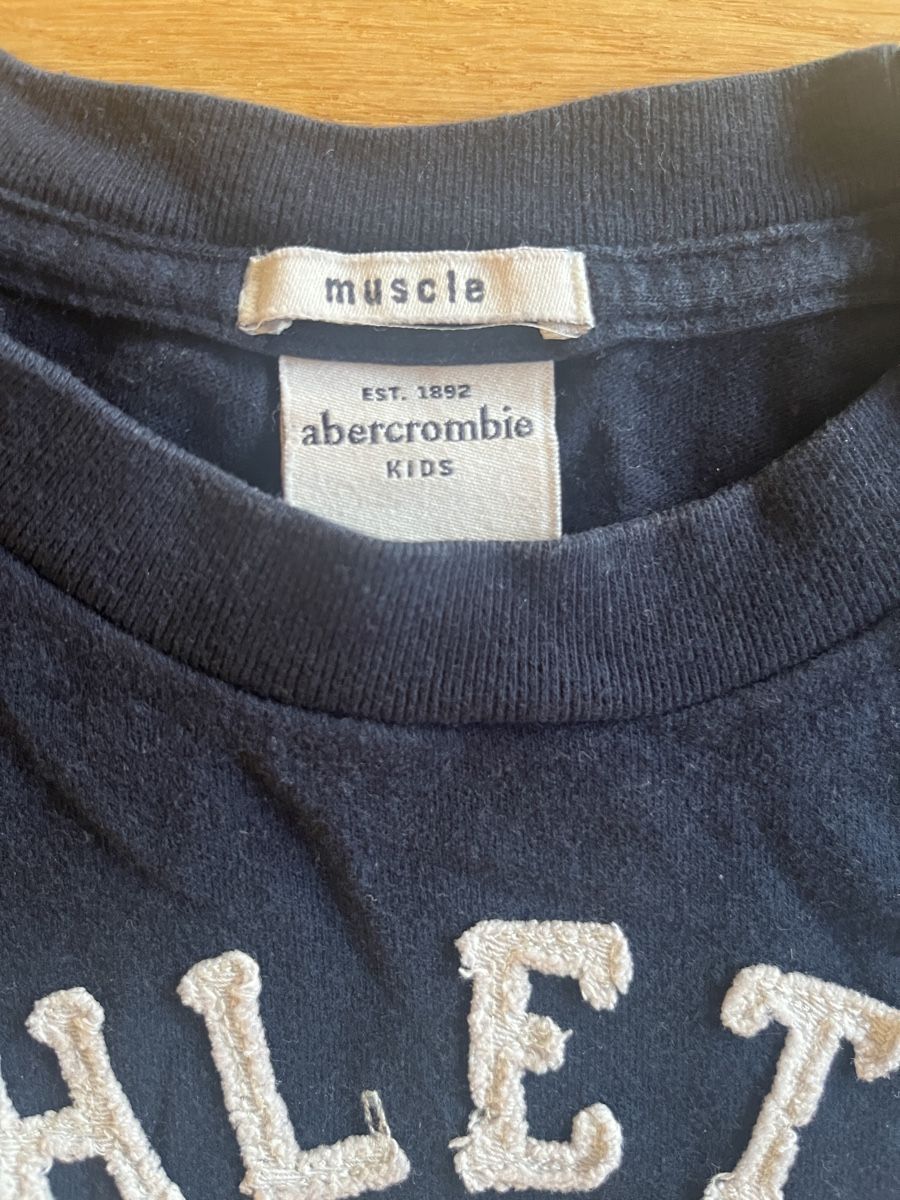 Hemden, T-Shirts & Polos: Abercrombie Kids T-Shirt – Neu (gemäss Beschreibung) aus Cham von dej4vue 1