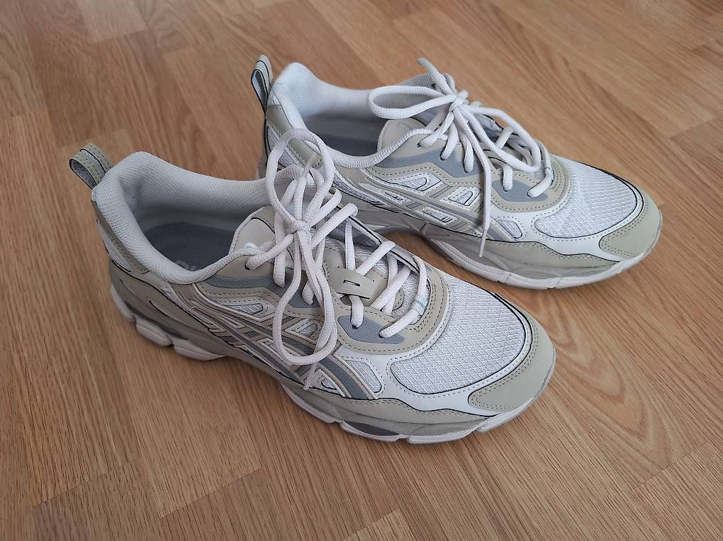 Herrenschuhe: Asics Gel NYC RGD – Neu und originalverpackt aus Basel von bir_t96r