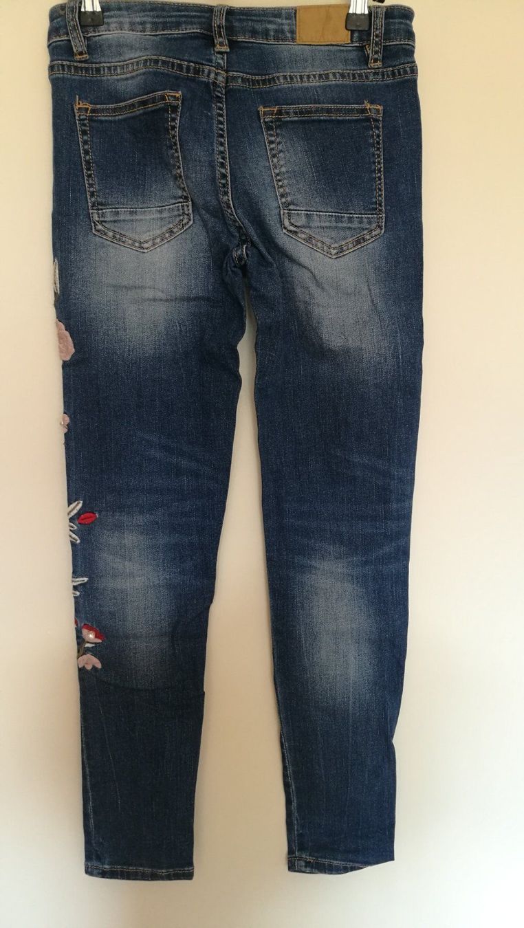 Jeans: Jeans avec broderies fleurs – Usato da Martigny venduto da Lea_lucci 2