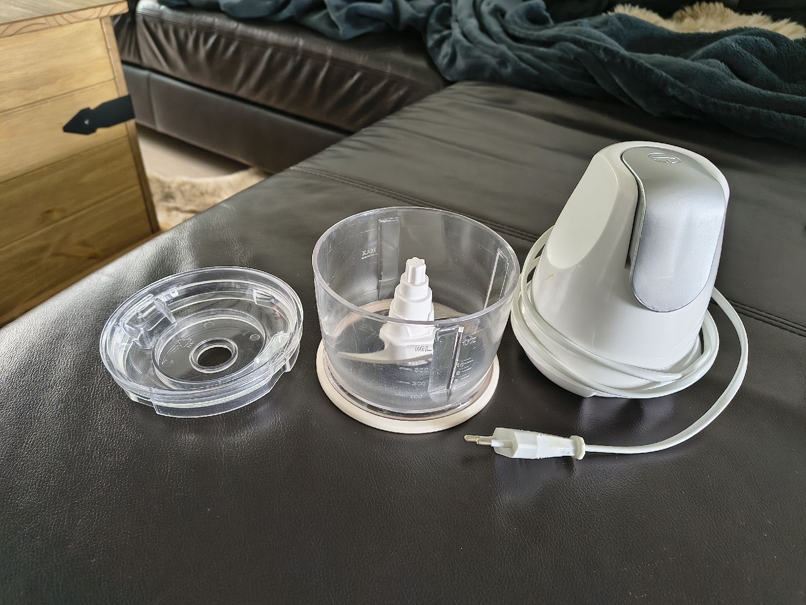 Elettrodomestici da cucina: Minihexler Chopper Weiss guter Zustand – Usato da Herisau venduto da ull_2rl6 1