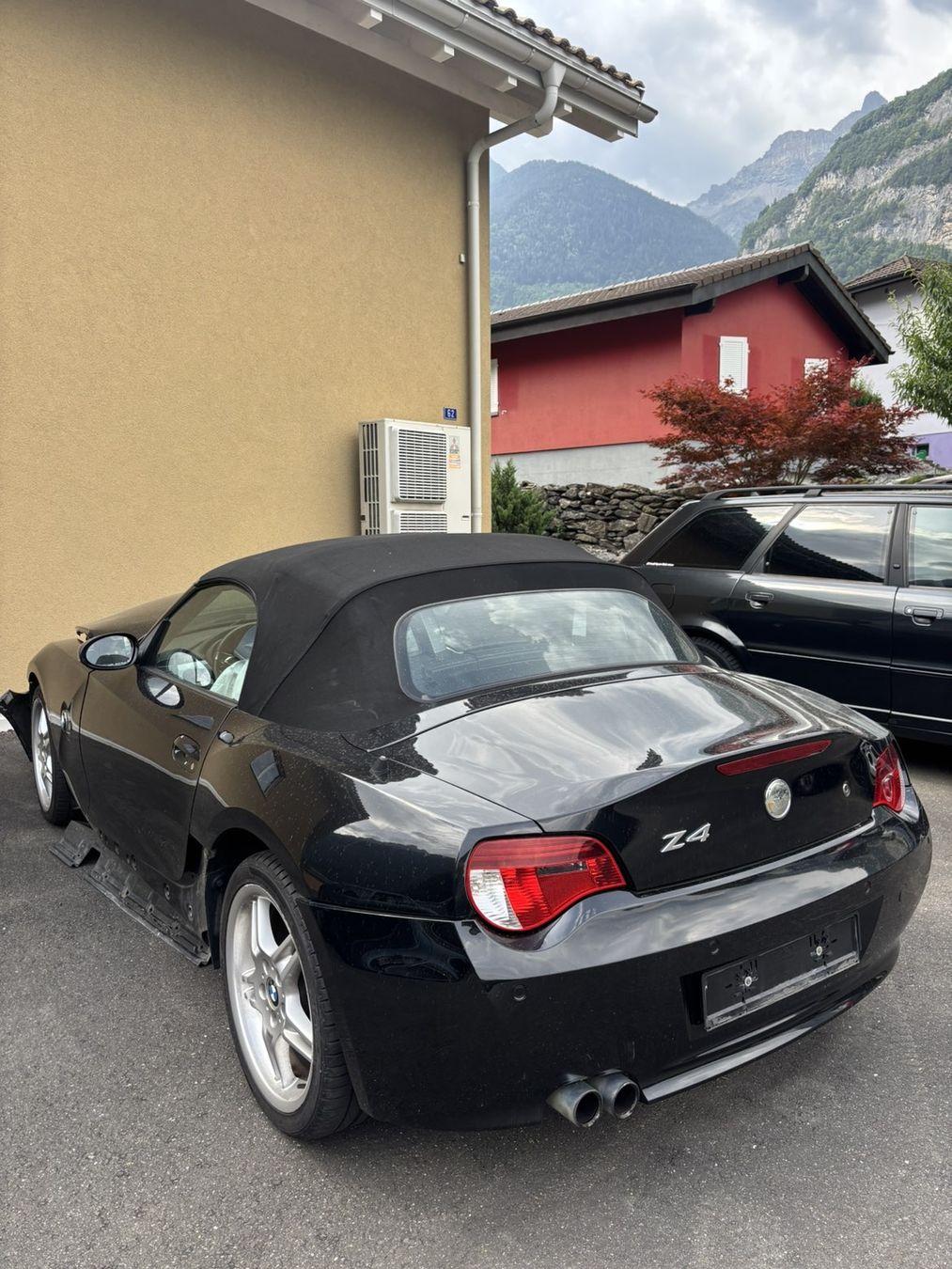 BMW Automobili: BMW Z4 2.5 (accidentée) – Difettoso da Collombey venduto da yoa_s6lx