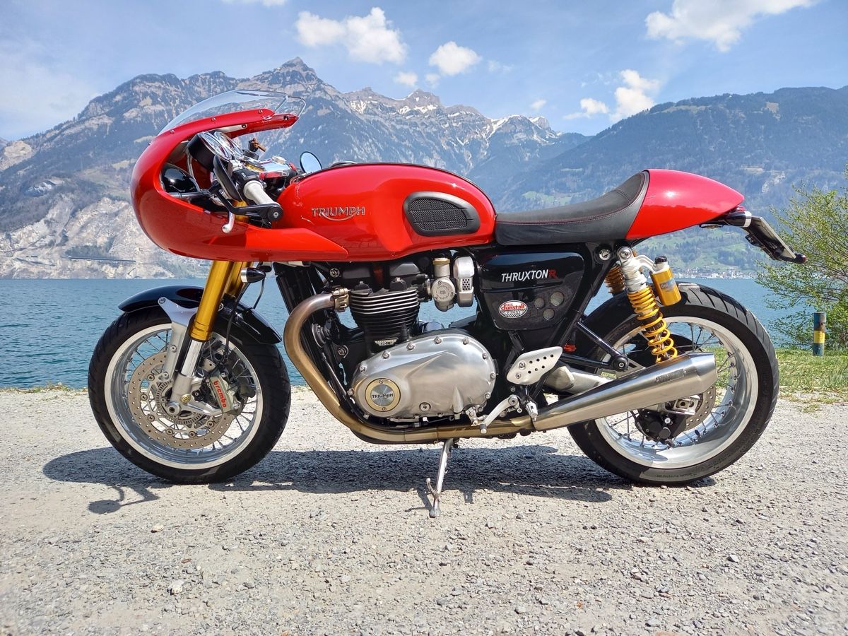 Triumph Strada: Triumph Thruxton R Track Racer Kit – Usato da Altdorf UR venduto da Bell47 1