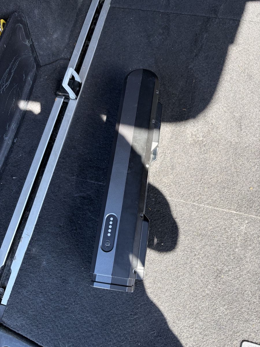 Shimano Akkus: Shimano BT-E6000 Defekter Akku – Defekt aus Kloten von Nimmmich