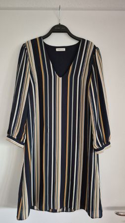 Robe à rayures