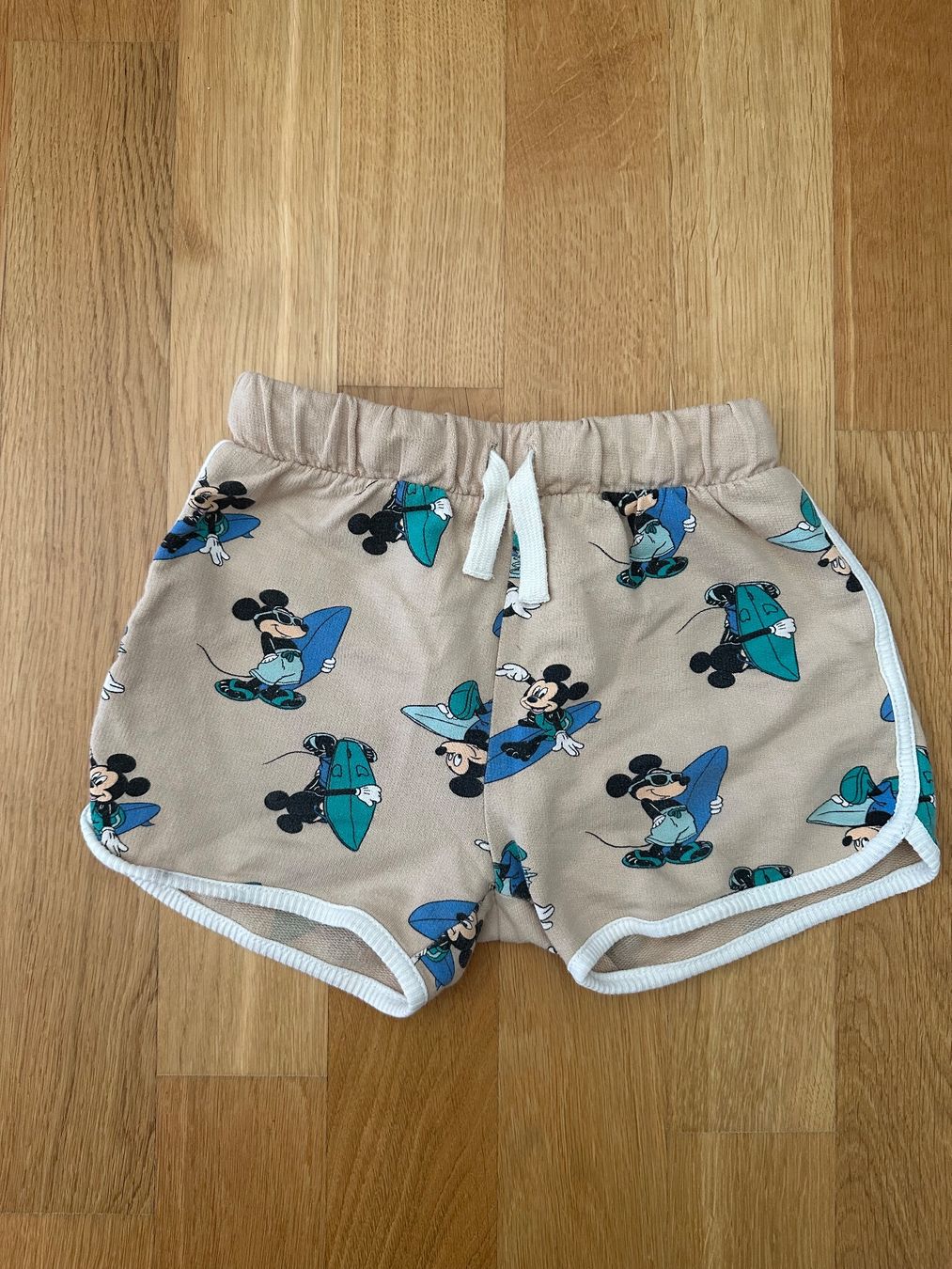 H&M Pantaloni: Mickey Mouse Shorts, H&M, Grösse 80 – Usato da Unterägeri venduto da StefanGekko