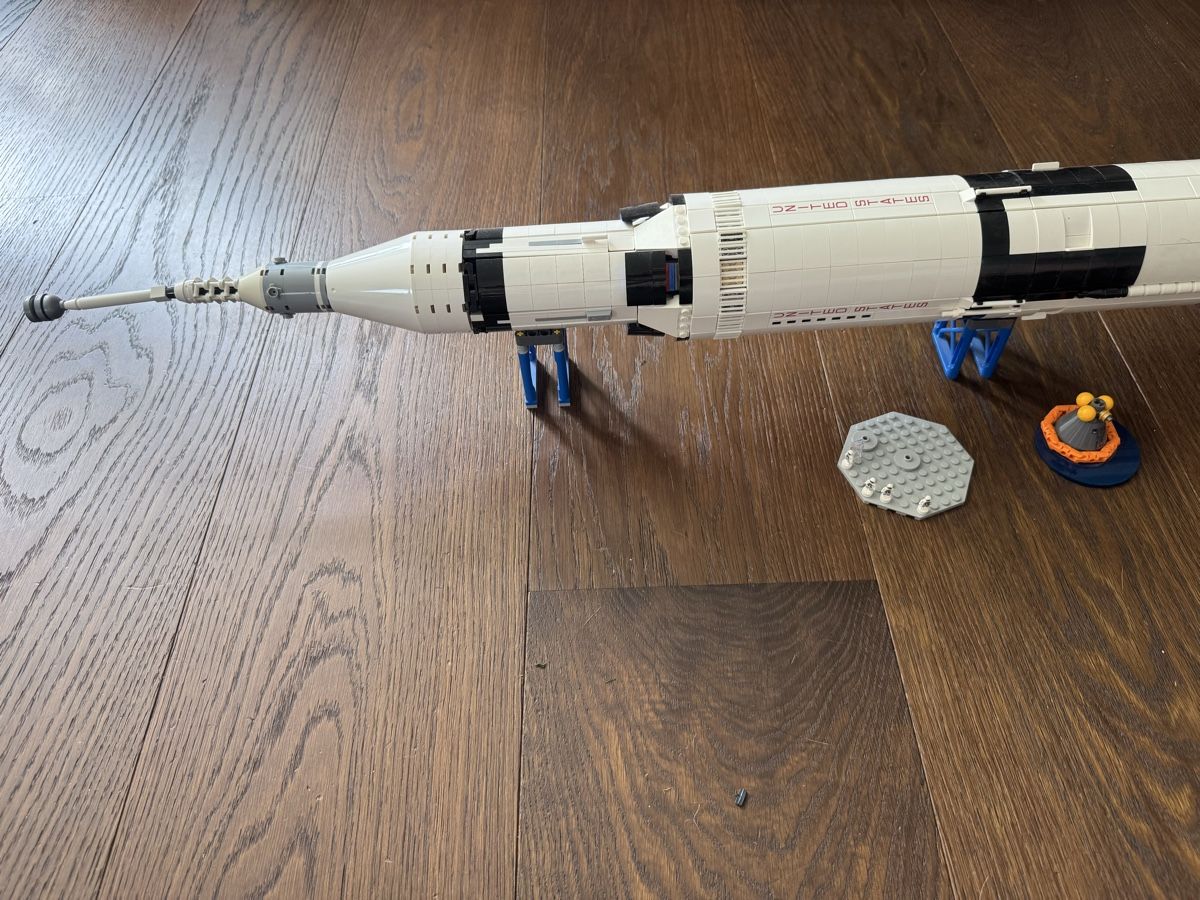 Lego Jeux de construction: LEGO NASA Apollo 11 Saturn V – D'occasion à Uster par buani 2