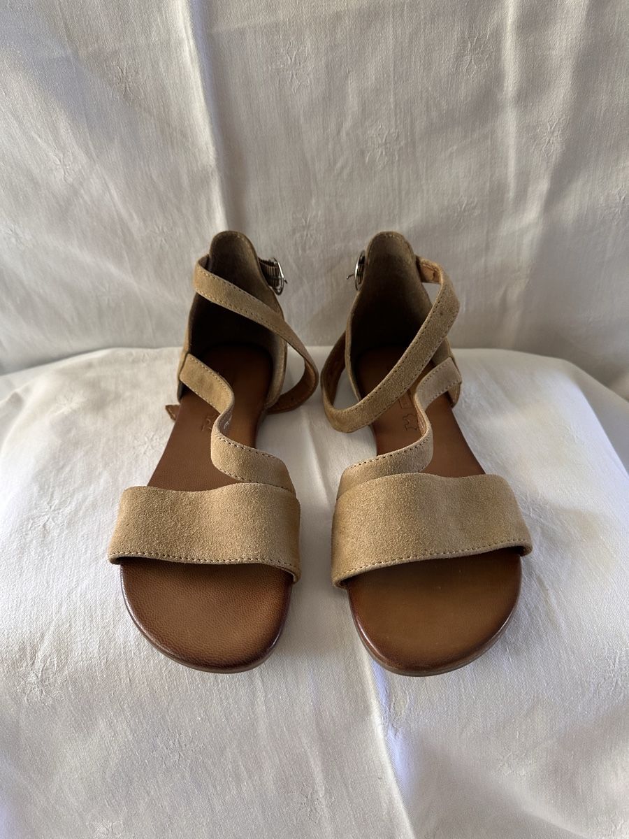 Chaussures femmes: Sommer  Ledersandalen nr. 38 – D'occasion à Stabio par MAARINAA