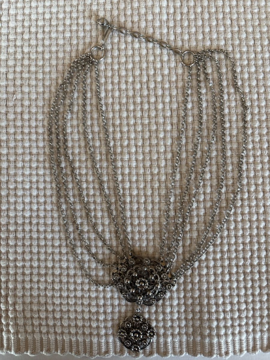 Ketten: Kette ( evtl zu Tracht ) – Gebraucht aus Rümlang von resale35