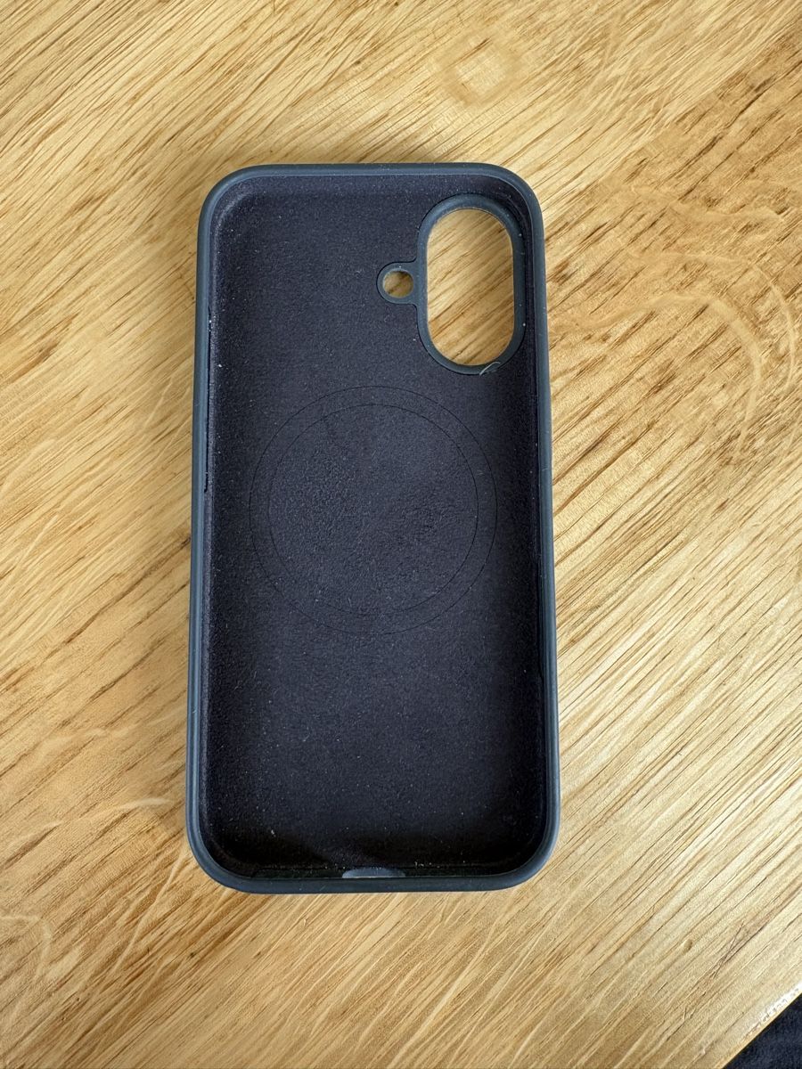 Covers & Schutzfolien: Iphone 16 Hülle anthrazit Mac Safe – Gebraucht aus Kriens von aloha19 1