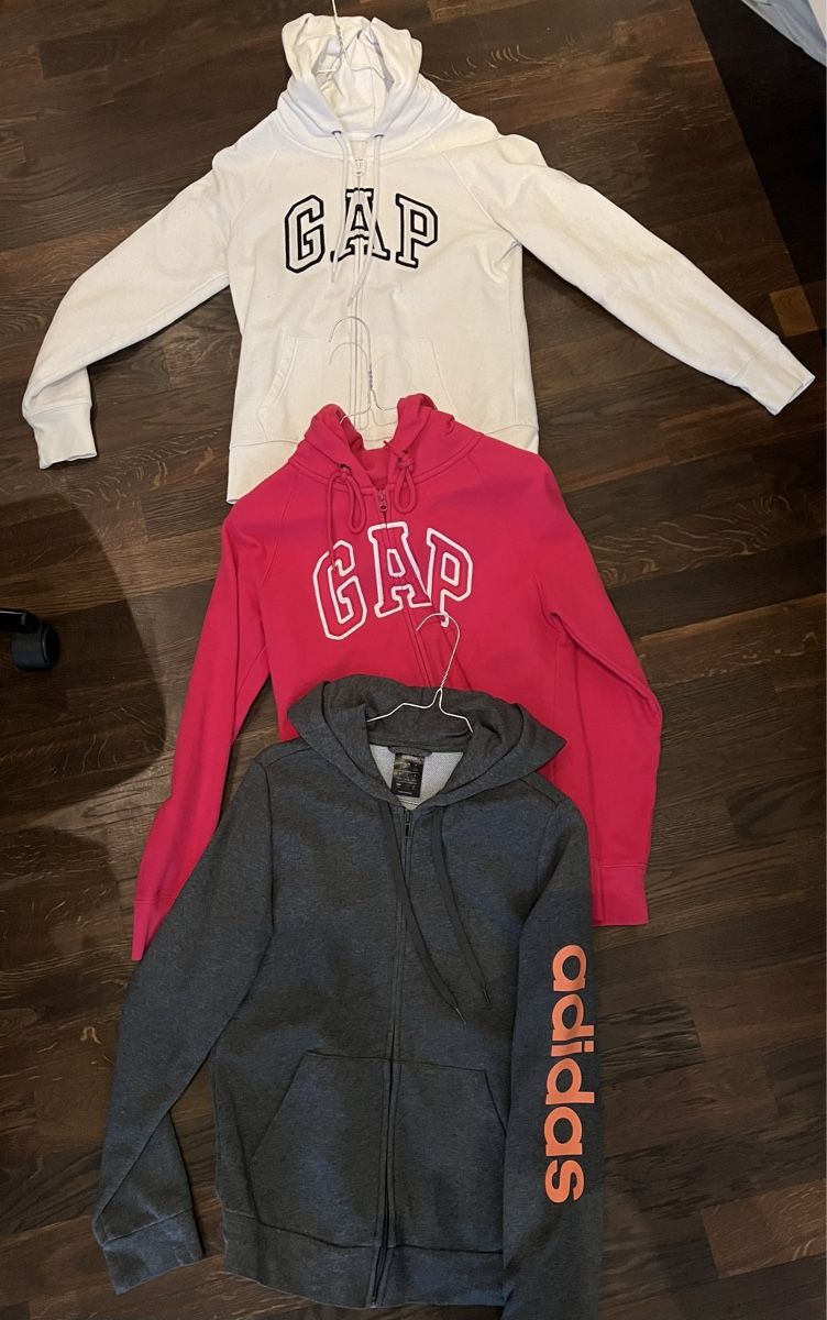 Gap Giacche: Adidas und GAP Jäggli Gr S – Usato da Gattikon venduto da Sunshine4.