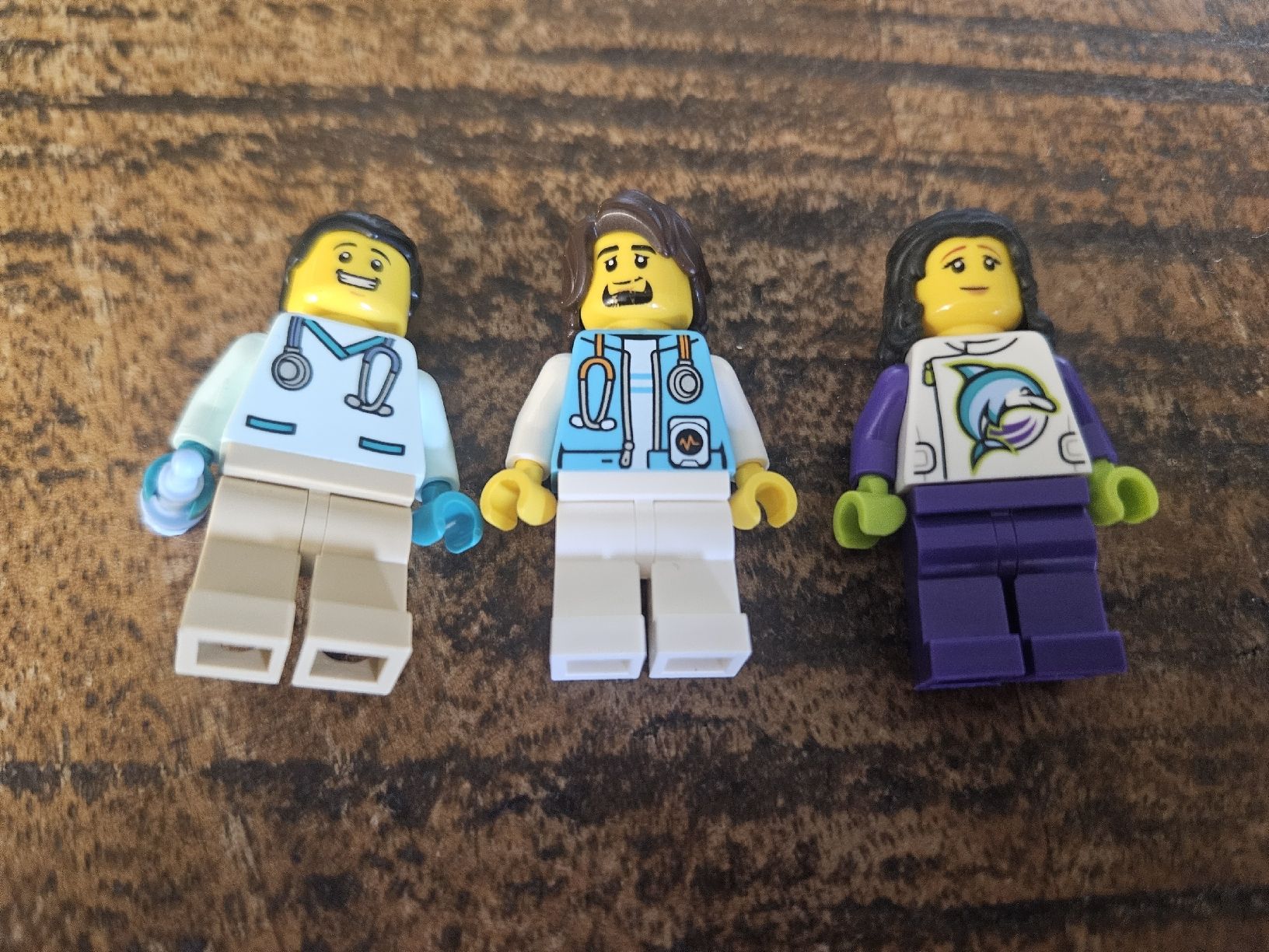 Lego Kit di costruzioni: lego lot de 3 figurines  – Usato da Confignon venduto da Ecrofigs