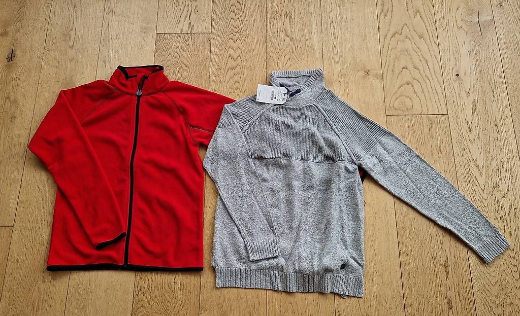Vestes & Manteaux: Fleecejacke und Pulli Gr. 152 – D'occasion à Thun par 3604.Thun