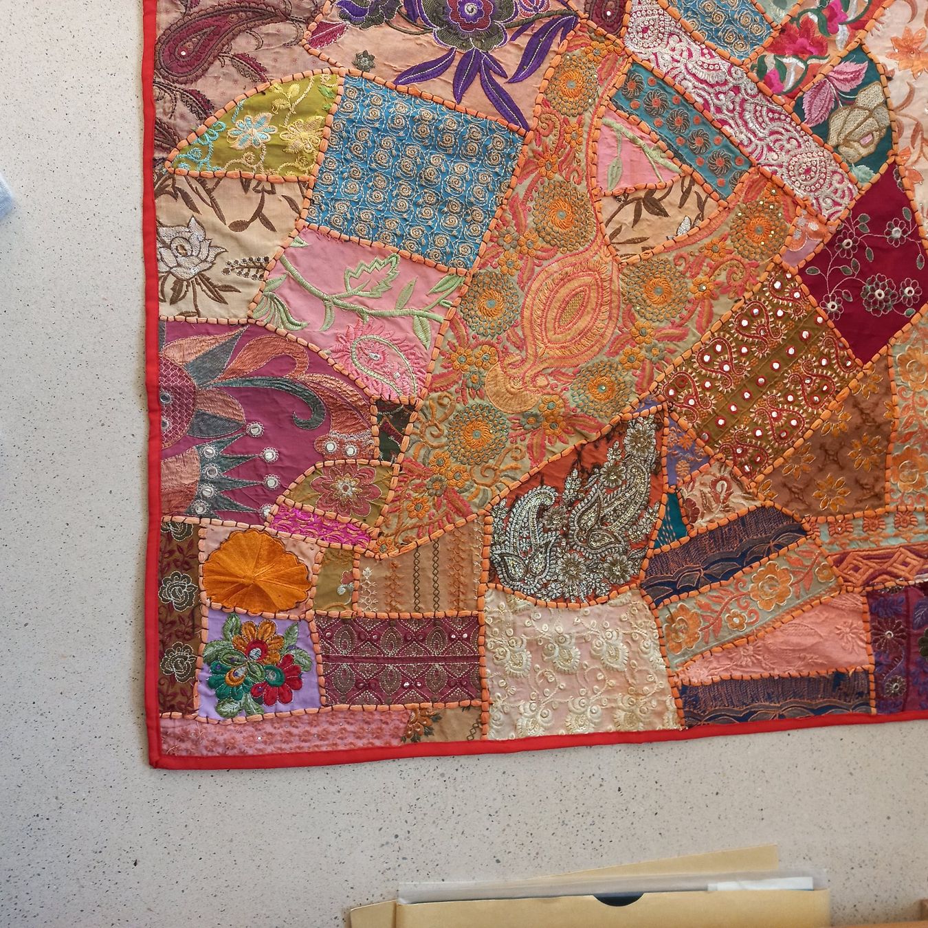 Alle Dekorationen: Wunderschöner asiatischer Wandbehang – Gebraucht aus Ebnat-Kappel von Youssou 2