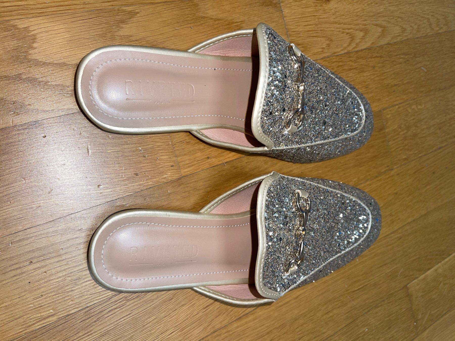 Scarpe da donna: NEU Mules Gold Glitter 41 Slipper – Nuovo (secondo la descrizione) da Zug venduto da MC2CC 1