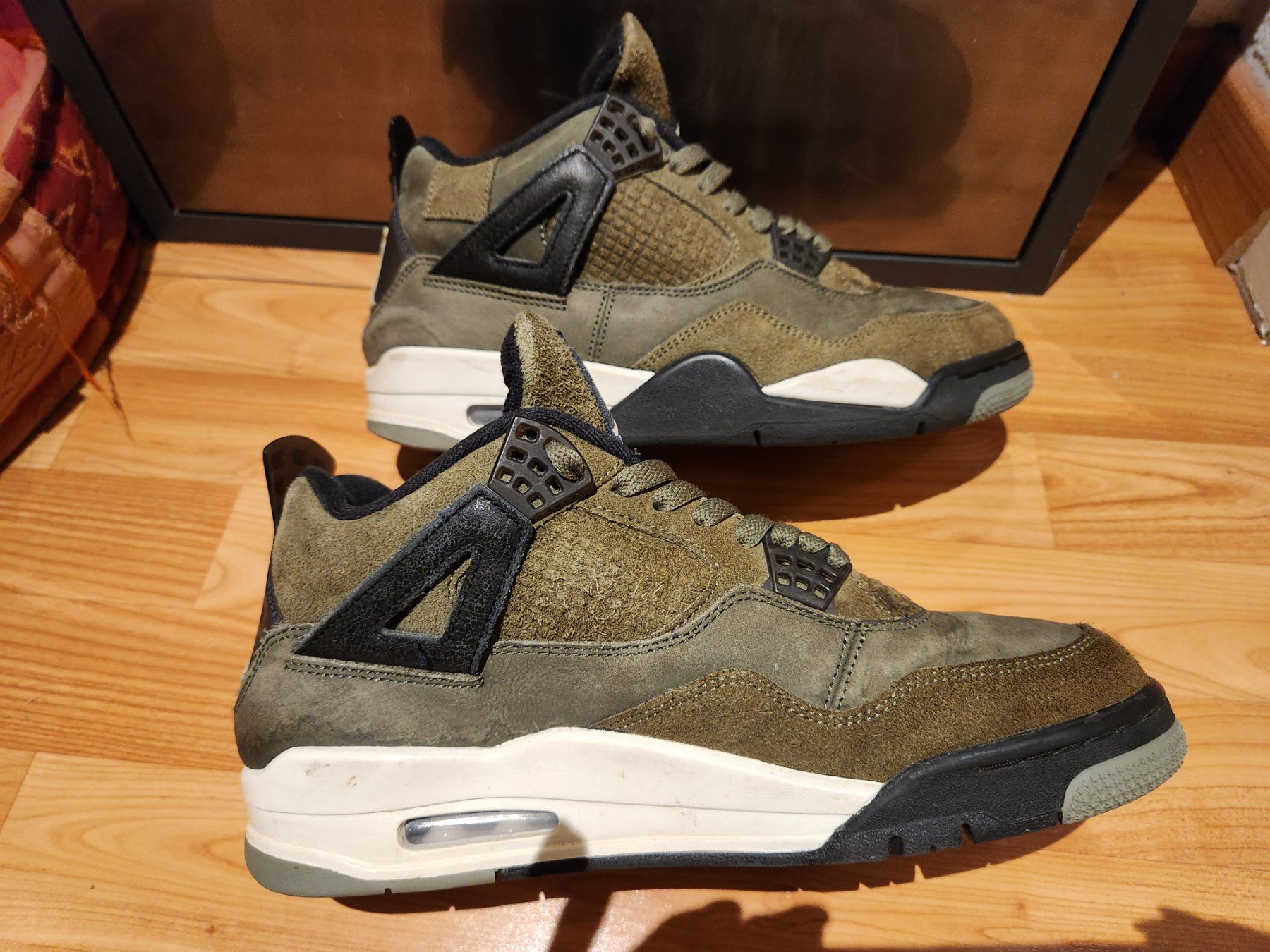Jordan Scarpe da uomo: Jordan 4 Olive, taille 42.5 – Usato da Echandens venduto da kimy03 6
