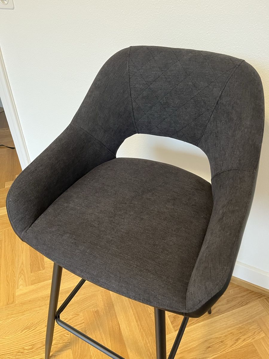Seggioloni: 2 Barstühle, neu und unbenutzt – Nuovo e nell'imballaggio originale da Basel venduto da han_wfg7 2