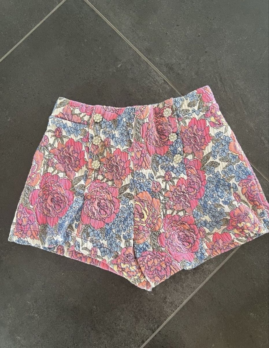 Pantaloni: Zara Shorts  – Nuovo (secondo la descrizione) da Uster venduto da sandi_95