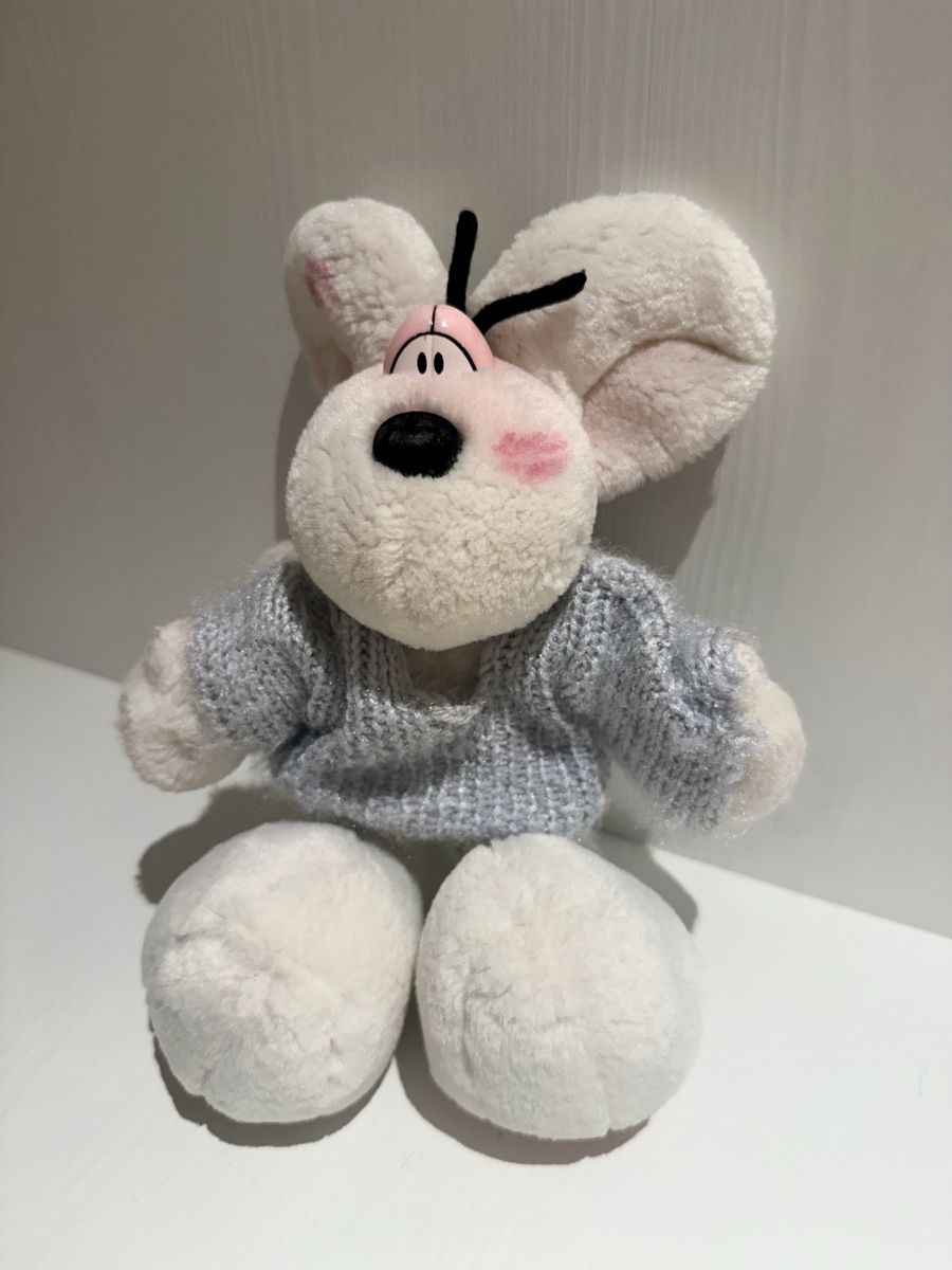 Jouets: Plüschtier Maus gestrickter Pullover weiss/hellblau guter Zu – D'occasion à Immensee par win_yk2q