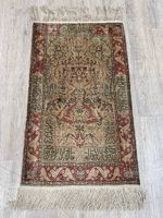 Vintage türkischer Hereke Seidenteppich mit Kalligraphie