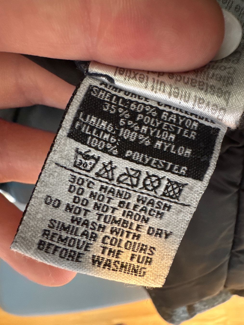 Giacche: Airforce Winterjacke Gr. M mit Kunstpelz – Usato da Reinach BL venduto da SophiesFundgrube 3