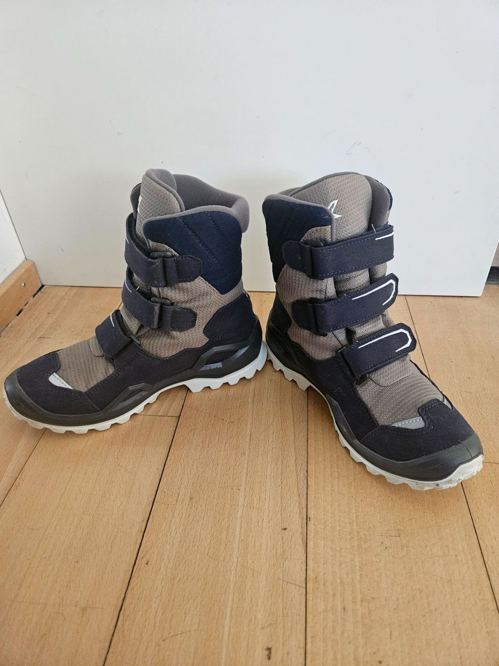 Lowa Scarpe per ragazzi: Winterstiefel Gr.35, Lowa – Usato da Chur venduto da nataliiaw 3