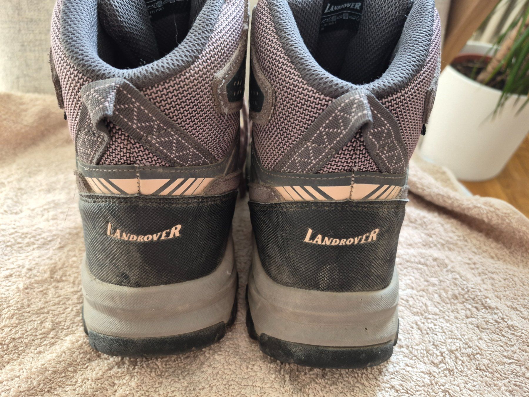 Landrover Scarpe da donna: Wanderschuhe Landrover grau Gr. 38 – Usato da Winterthur venduto da EH47 1