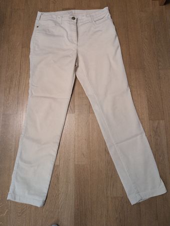 Damenhose beige mit Strassverzierungen guter Zustand