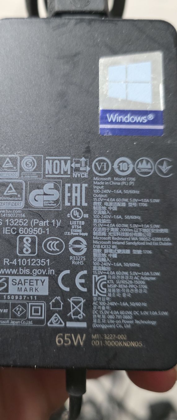 Microsoft Caricabatterie: Microsoft Surface netzteil 65W gebraucht – Usato da Kollbrunn venduto da NtbkServiceToesstal