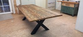 Tisch aus Schweizer Altholz rustikal 260cm