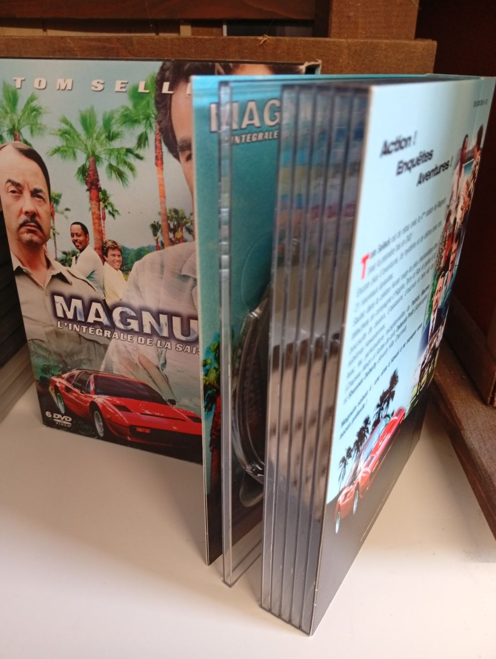 Tutti i DVDs: Magnum saison 4 – Usato da Perrefitte venduto da 36B 1