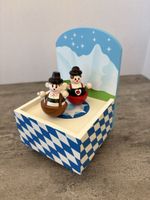 Spieluhr mit tanzenden figuren