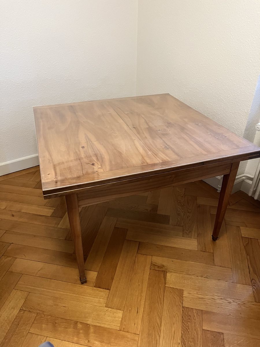 Tavoli: Table en bois massif vintage – Usato da Genève venduto da Majikamu