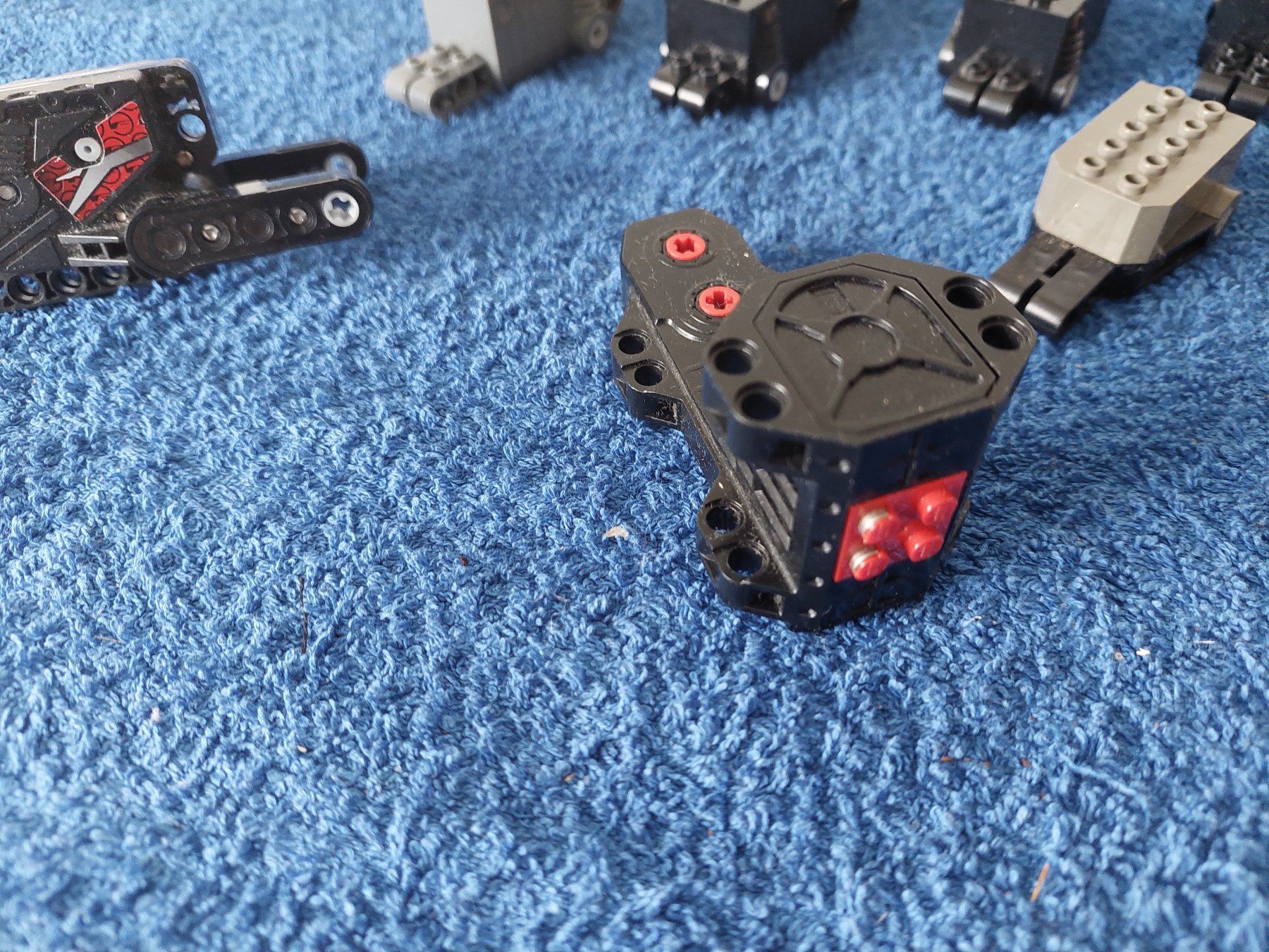 Lego Kit di costruzioni: Lego Technic Verschiedene Aufzugmotoren – Usato da Altenrhein venduto da schalumpfi 3