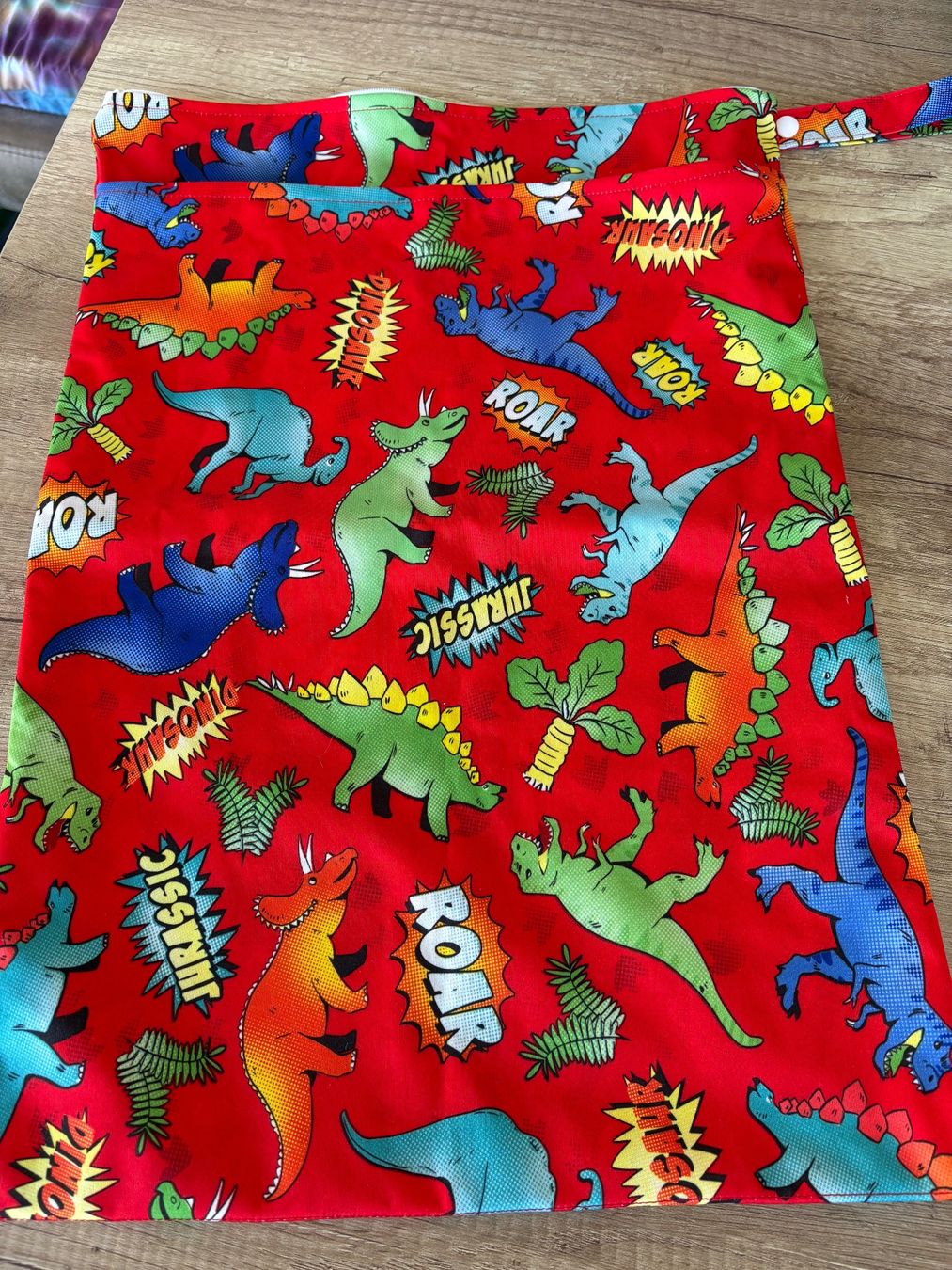 Borse: Nassbeutel mit Dinosaurier Motiv – Usato da Schübelbach venduto da S1CH