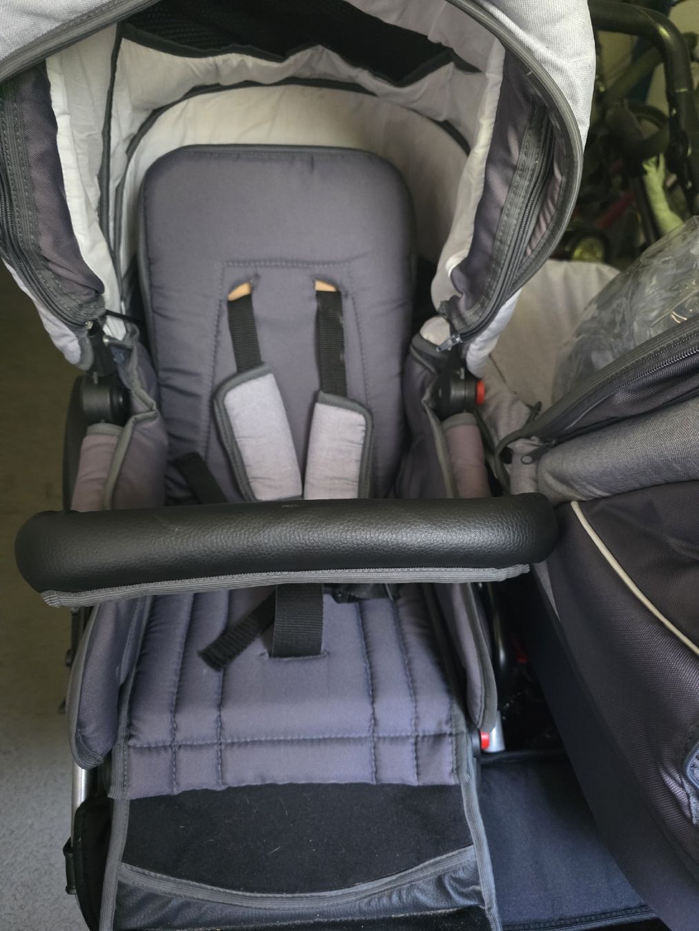 Carrozzine: Top Kinderwagen Zwillingswagen – Usato da Kriens venduto da Dante07