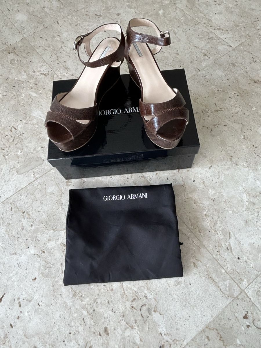 Armani Damenschuhe: Sandali Armani numero 40 NEW – Neu und originalverpackt aus Locarno von Matic04