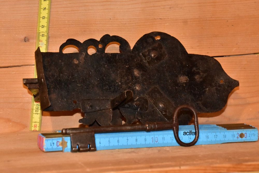 ?? G KELLERFUND BAROCKSCHLOSS MIT SCHLÜSSEL ANTIK 18. JAHR | Kaufen auf ...