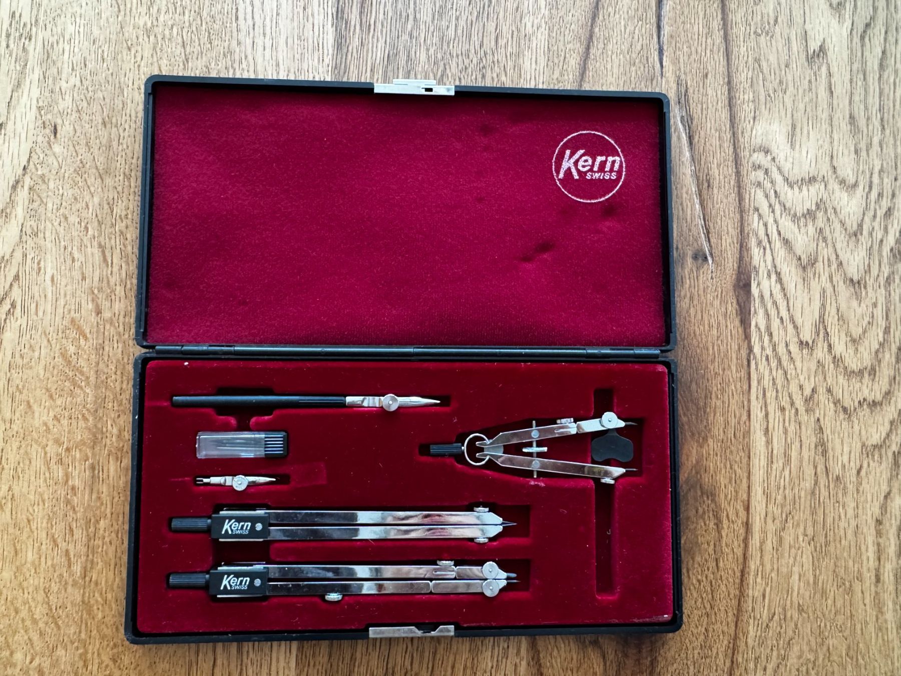 Zirkel: coffret compas marque Kern (vintage) – Gebraucht aus La Tour-de-Peilz von mohicane