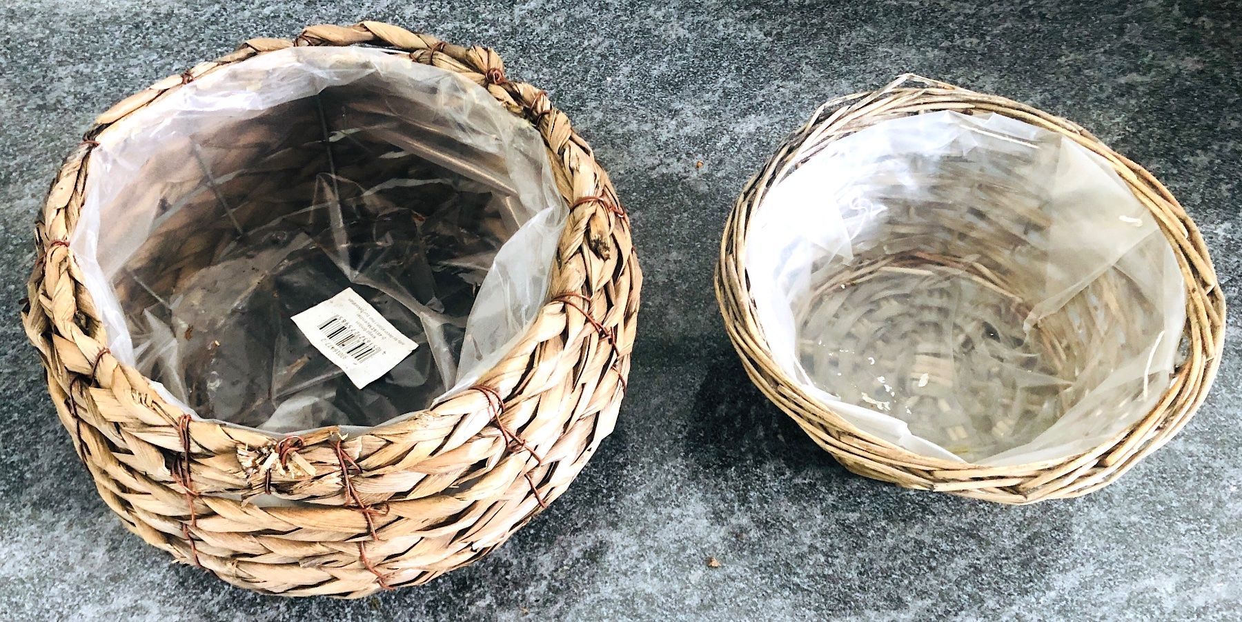 Vasi per fiori: 11 paniers pour fleurs/decoration – Usato da Veyrier venduto da Szurkemaci 5