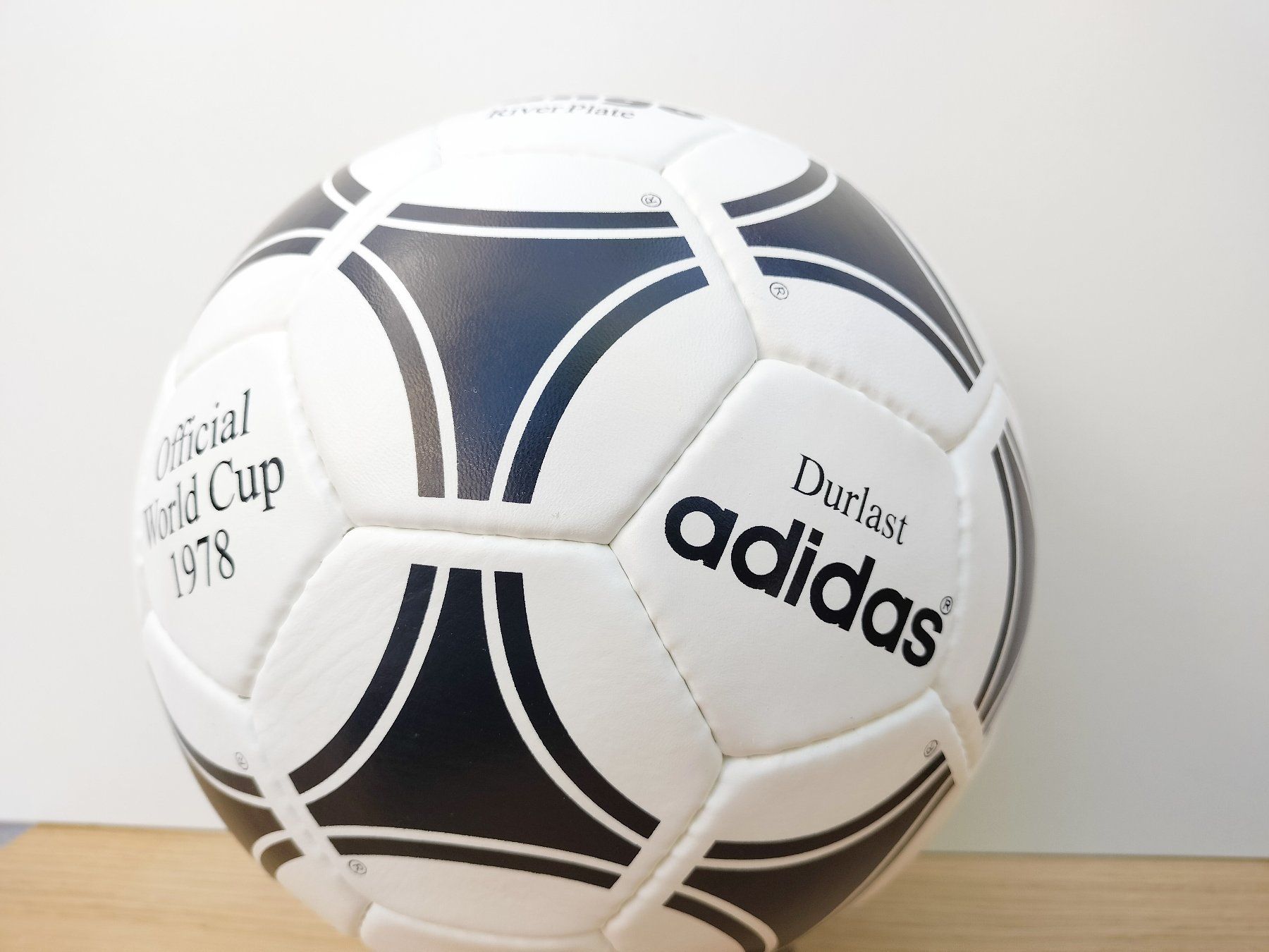 Adidas Palloni: Original Adidas Matchball WM 1978 – Usato da Wil SG venduto da kaizzen 2