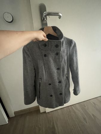 Superbe veste courte gris chiné, double boutonnage taille S