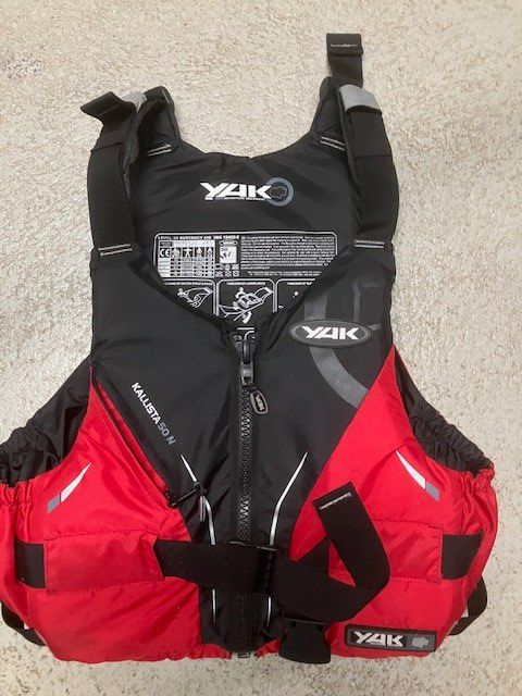 Gilets de sauvetage: schwimmweste – D'occasion à Wald ZH par Rehatech