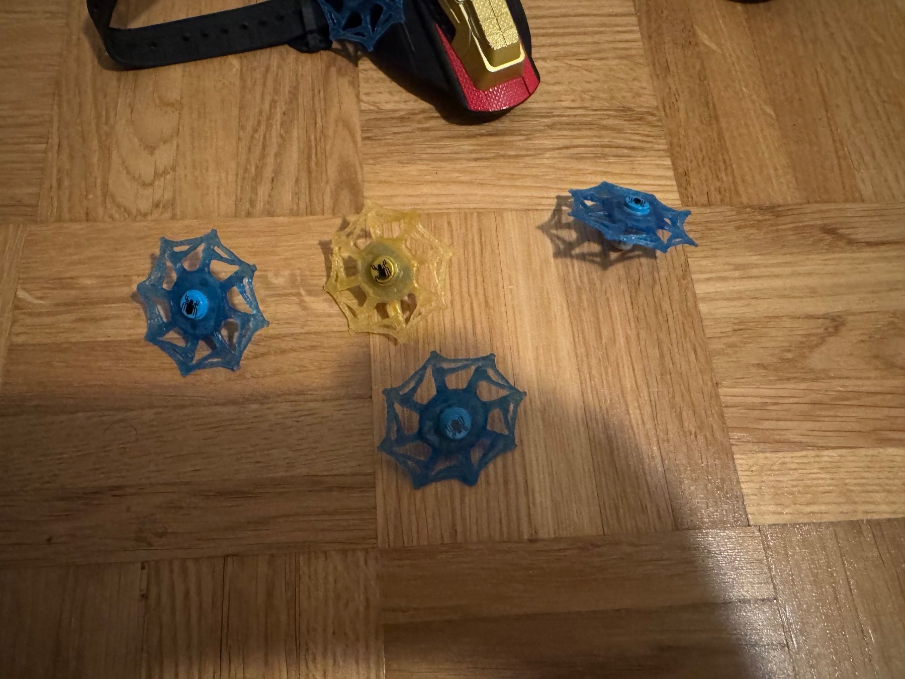 Spielzeuge: 4x Shooter Spiderman – Gebraucht aus Zürich von MaSte 3